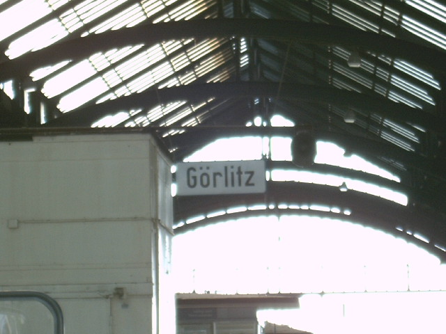 Schild im Görlitzer Bahnhof