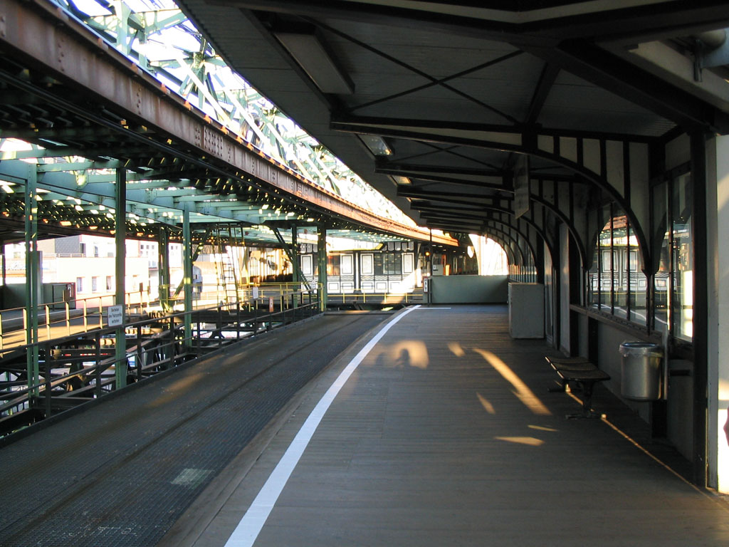 Wuppertaler Schwebebahnhaltestellen