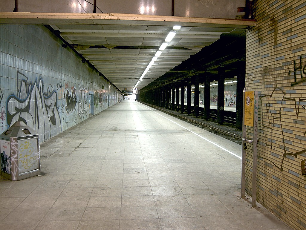 SBf. Halle Neustadt Bahnsteig