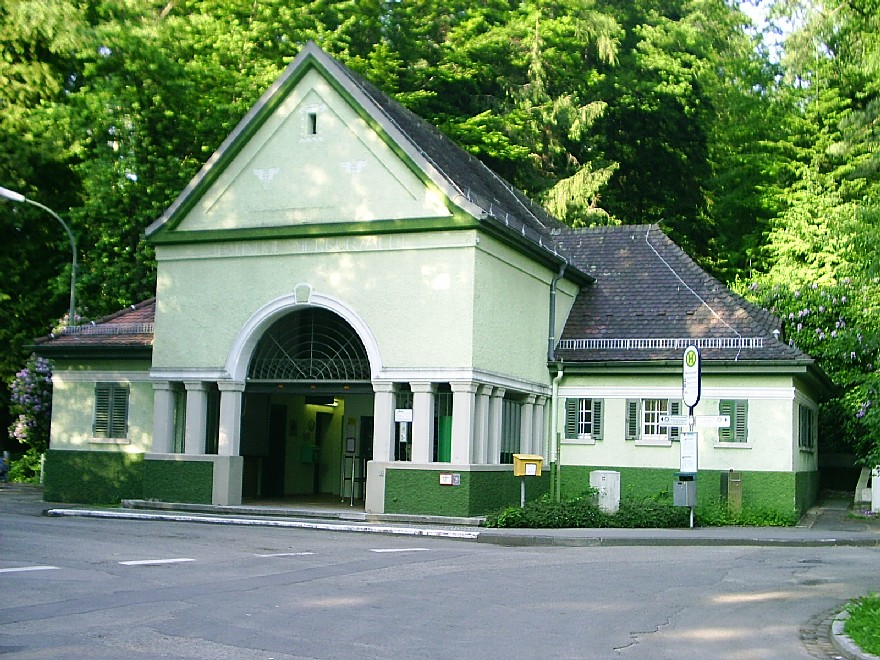 Merkurbergbahn Talstation