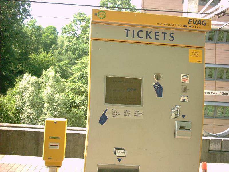 Essener Fahrkartenautomat und Entwerter