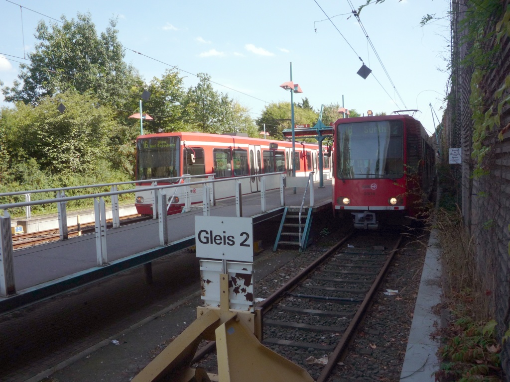 Stadtbahn in Köln-Niehl, Sebastianstr. (3)