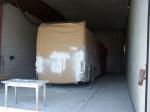 Frisch lackierter Bus