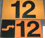 Frontlinienschild der Linie 12