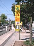 Vollgeklebtes Haltestellenschild